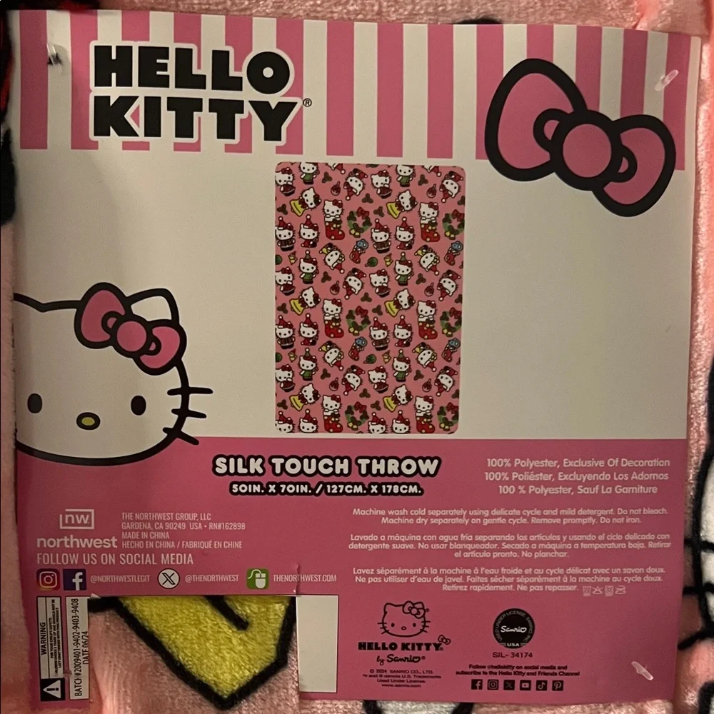 Hello Kitty Holiday Throw